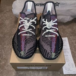 Adidas Boost 350 V2 Yecheil
